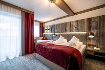 MAGIC MOUNTAINS Hotel Alpenrose