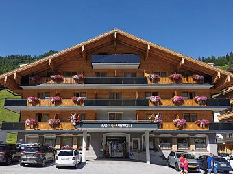 MAGIC MOUNTAINS Hotel Alpenrose