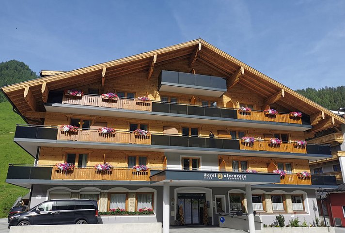MAGIC MOUNTAINS Hotel Alpenrose