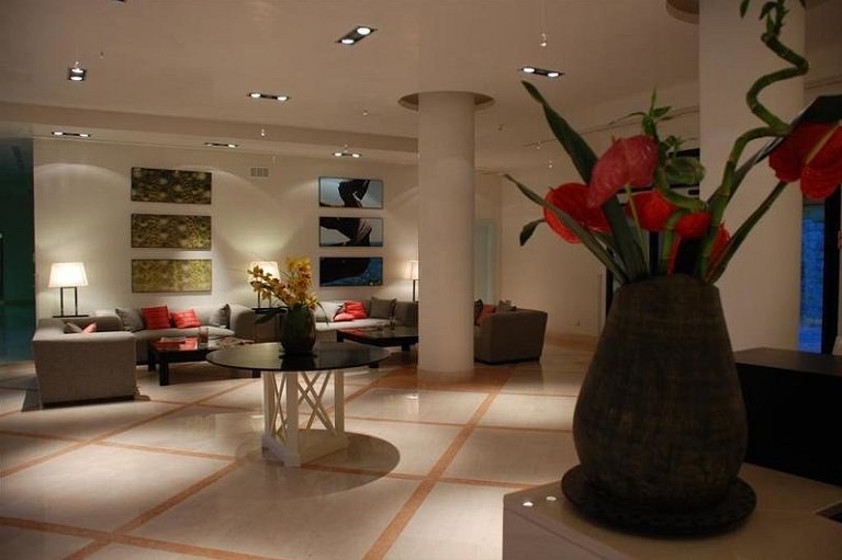 Mahara Hotel & Wellness