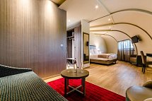 Smart Hotel Holiday