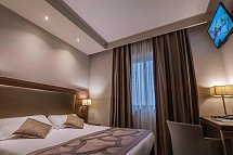 Smart Hotel Holiday