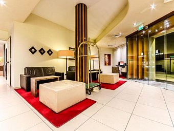 Smart Hotel Holiday