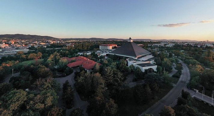 Eventhotel Pyramide & Congress Center