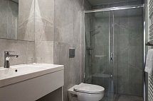 Onyx Luxury