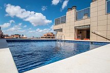Valencia Center