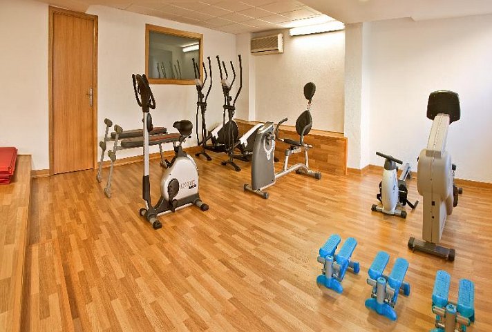 RH Casablanca Suites