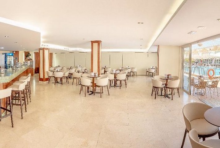 RH Casablanca Suites