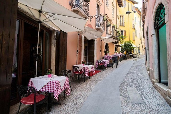 Alessi Hotel