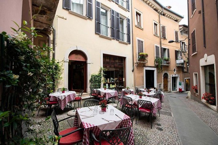 Alessi Hotel