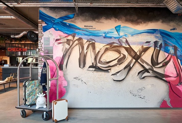 Moxy Amsterdam Schiphol Airport