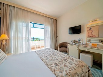 Sunrise Resort Hotel - Wohnbeispiel Doppelzimmer Meerblick (Zimmercodierungen DBM & DCM)