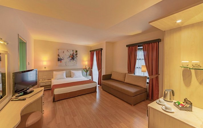 Sunrise Resort Hotel