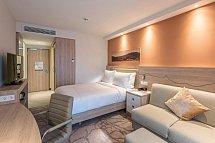 Hampton by Hilton Freiburg - Wohnbeispiel Queen Room with Sofa Bed
