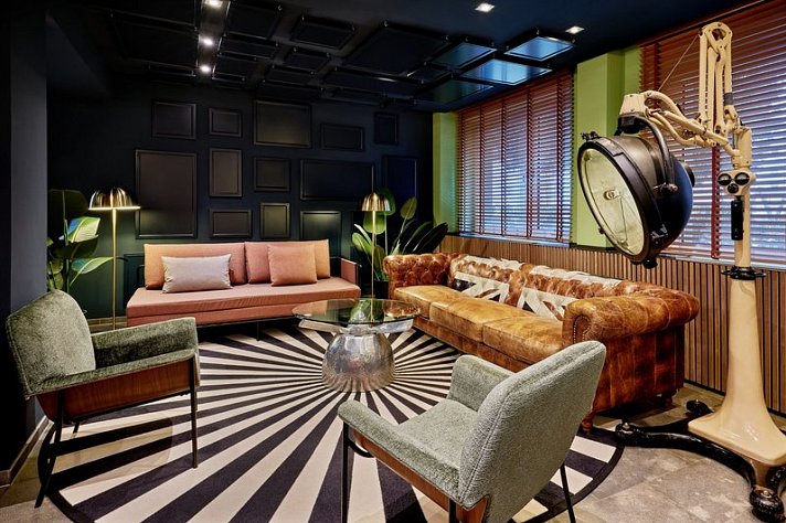 the Deutz, a Tribute Portfolio Hotel