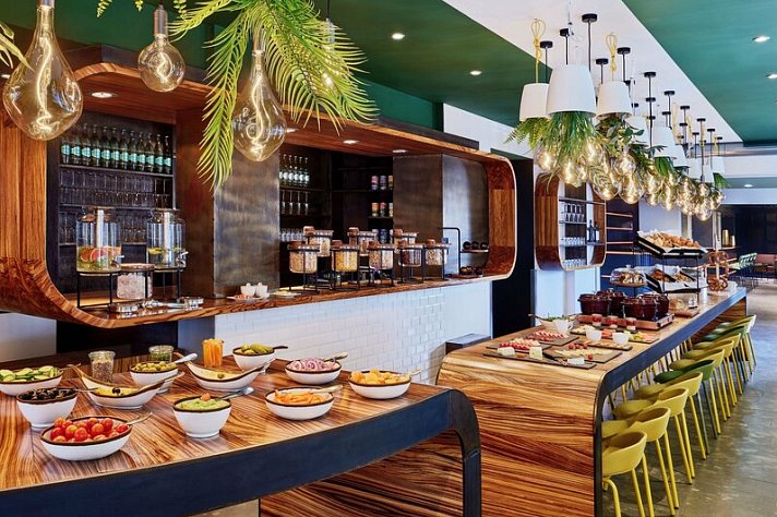 the Deutz, a Tribute Portfolio Hotel