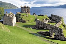 Familienerlebnistour Schottland - Urquhart Castle und Loch Ness