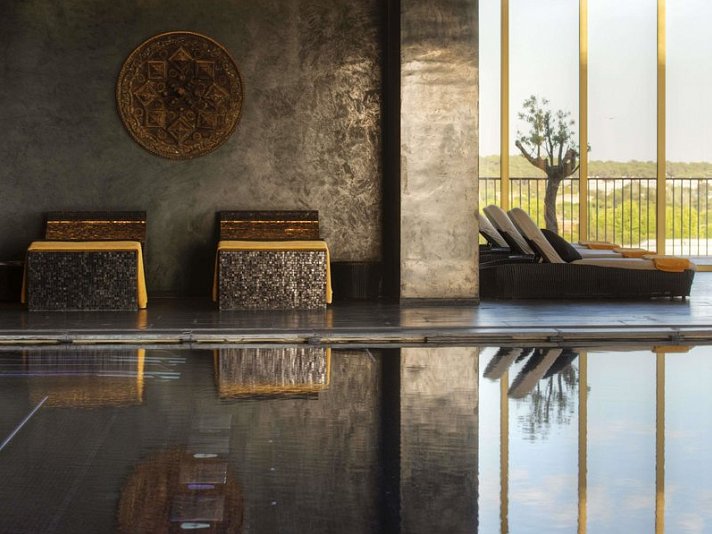 Victoria Golf Resort & Spa