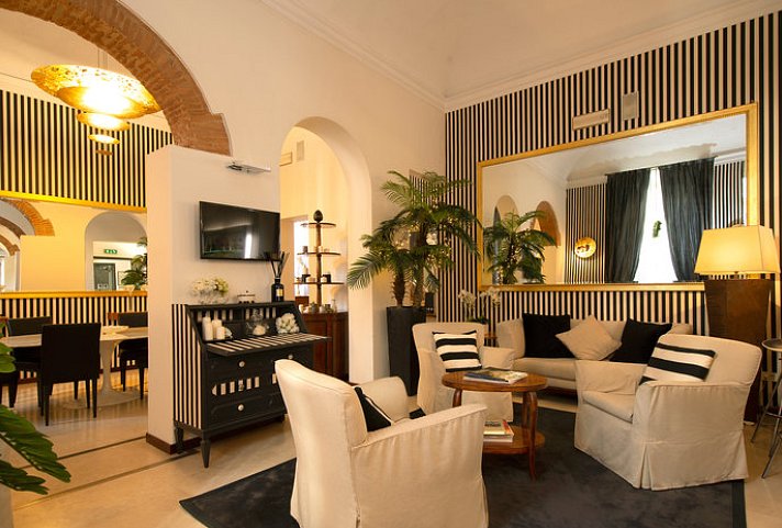 De La Pace, Sure Hotel Collection by Best Western