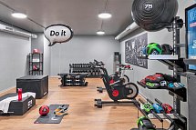 Moxy Hamburg City