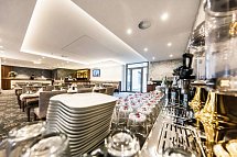 Best Western Plus Royal Suites