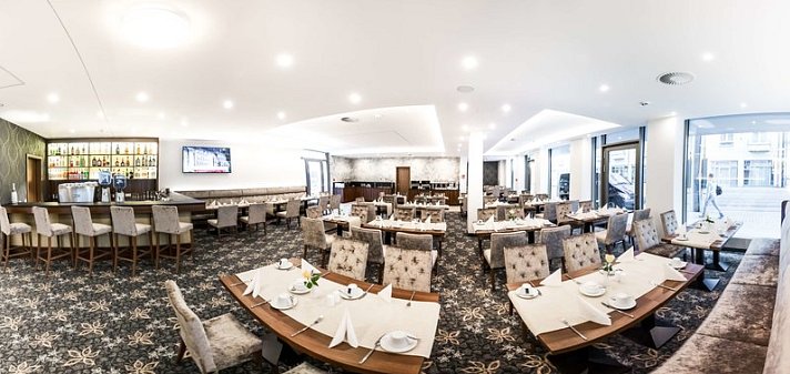 Best Western Plus Royal Suites