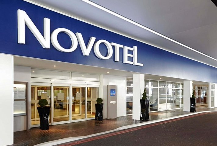 Novotel London West