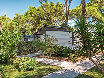 Waterman Beach Village Camp & Glamping