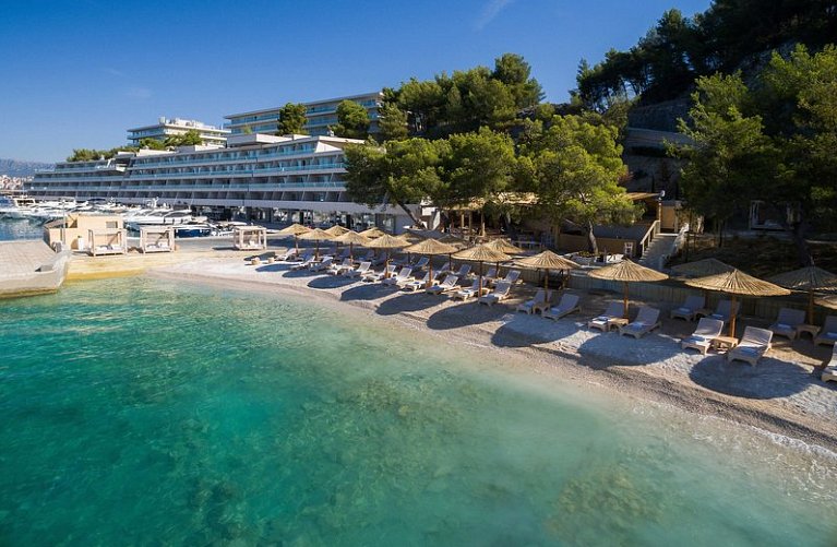 Le Meridien Lav Split