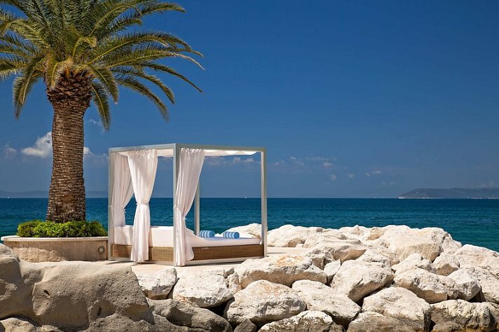 Le Meridien Lav Split