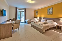 Crvena Luka Resort - Wohnbeispiel Familienzimmer Meerseite (Zimmercodierung FBC)