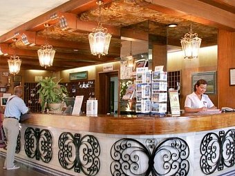 Hotel Apartamentos Bajondillo