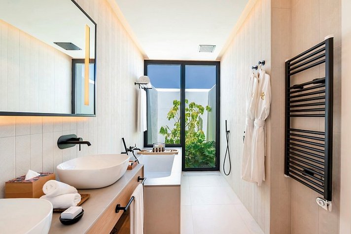 SO/ Sotogrande Spa & Golf Resort