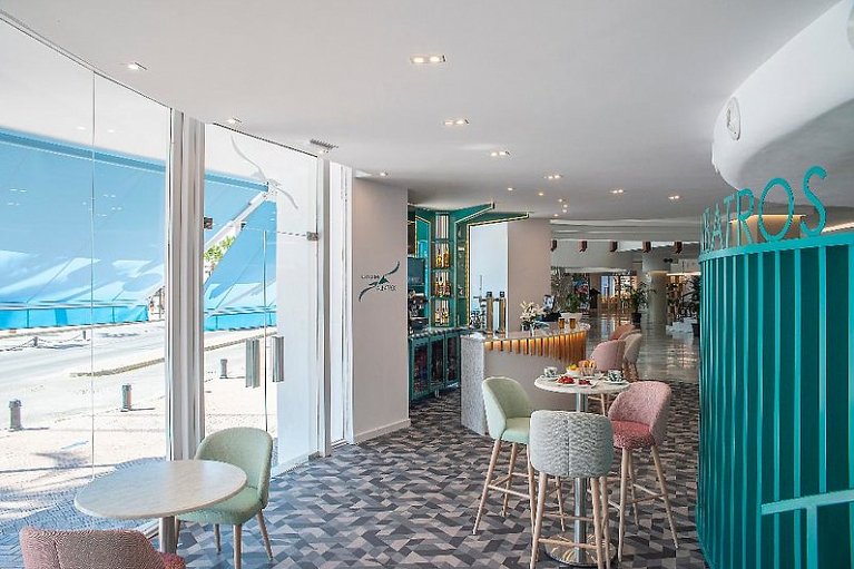 Hotel El Puerto by Pierre Vacances