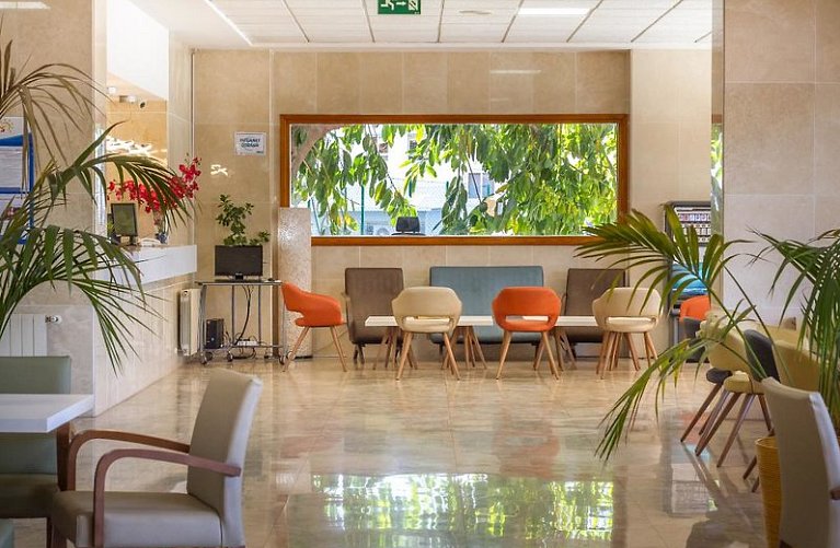 Apartamentos La Era Park