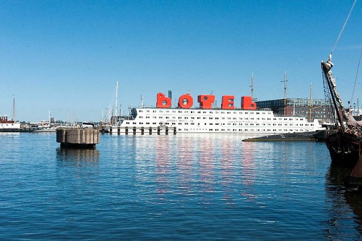 Botel