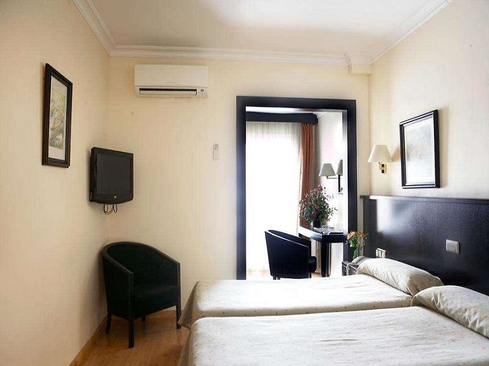 Gaudi Hotel