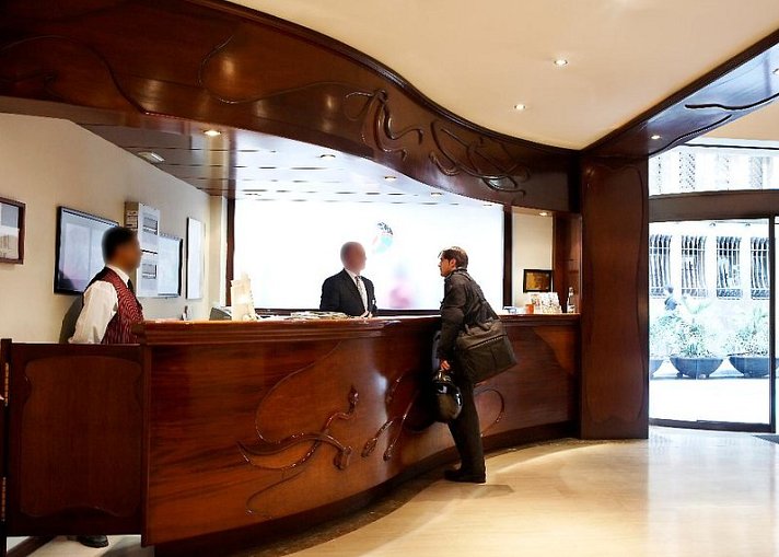 Gaudi Hotel