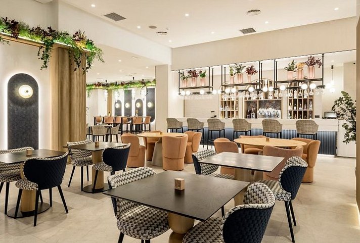 Hotel ILUNION Les Corts Spa