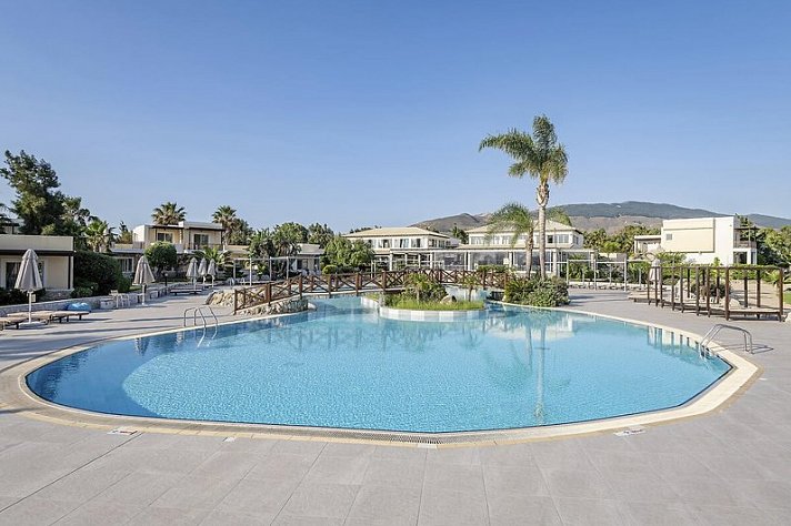 Natura Park Village