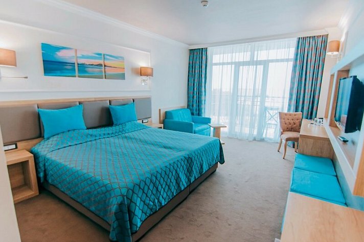 Tiara Beach Hotel