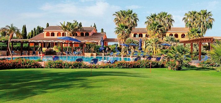 Lantana Resort Hotel & Apartments