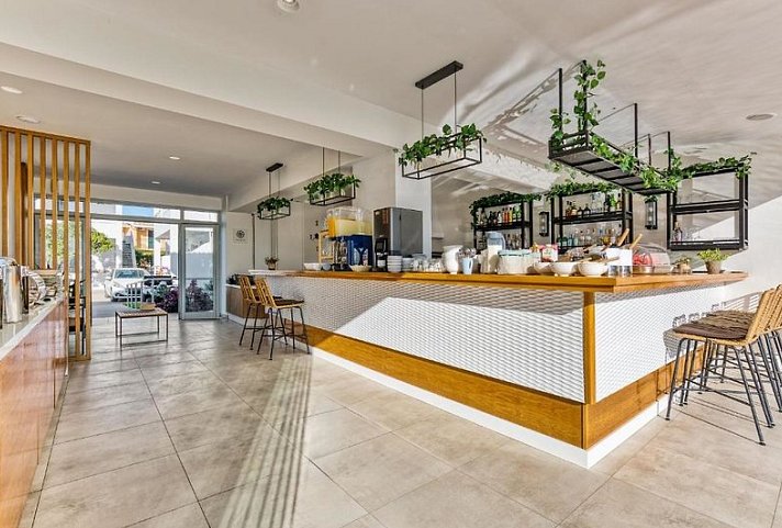 Sirocco Hotel