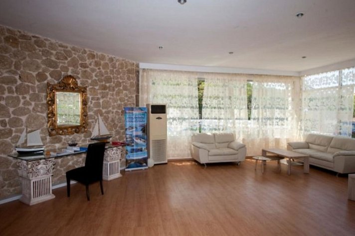 Blue Princess Hotel and Suites