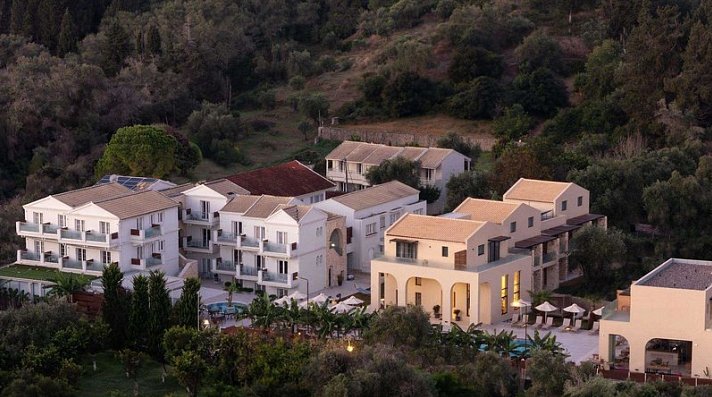Ekati Mare Lifestyle Resort