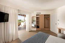 Pilot Beach Resort