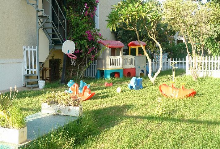 Trefon Hotel Apartments & Family Suites
