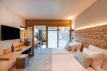 Atlantis Beach Hotel & Spa