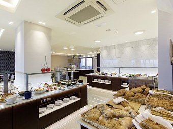 Atlantis Beach Hotel & Spa