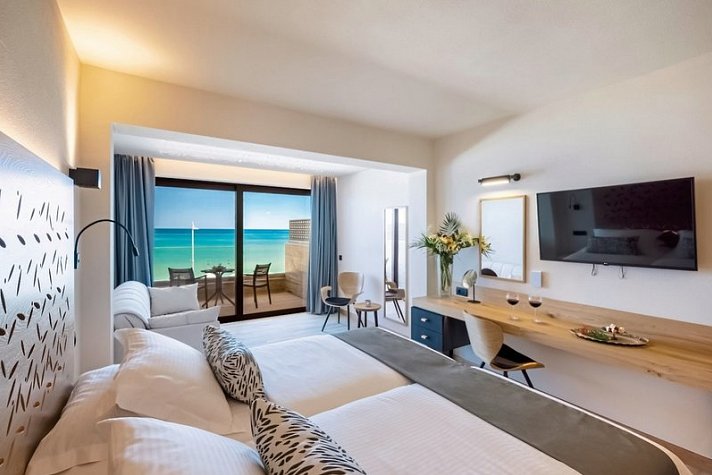 Atlantis Beach Hotel & Spa